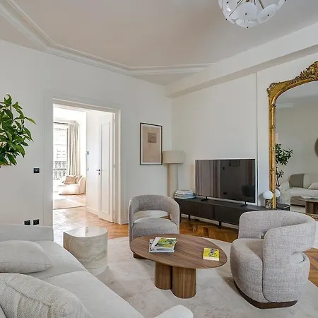 Apartmán 3-bedroom Luxurious And Elegant Family Flat - Vendome - With Ac *
